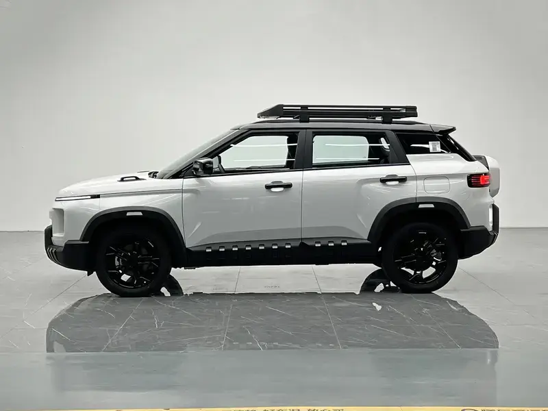 2025 Geely Cowboy с пробегом 100 км