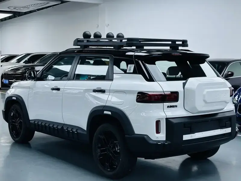 2025 Geely Cowboy с пробегом 100 км