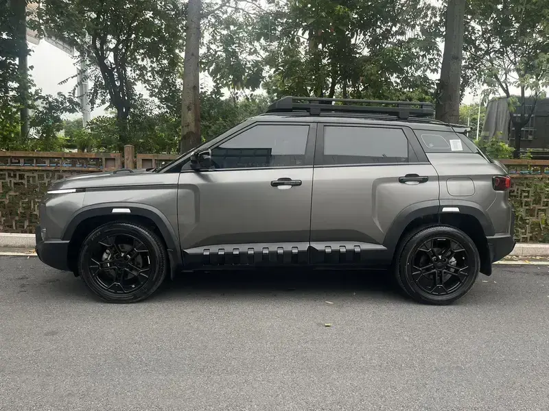2025 Geely Cowboy с пробегом 12 000 км
