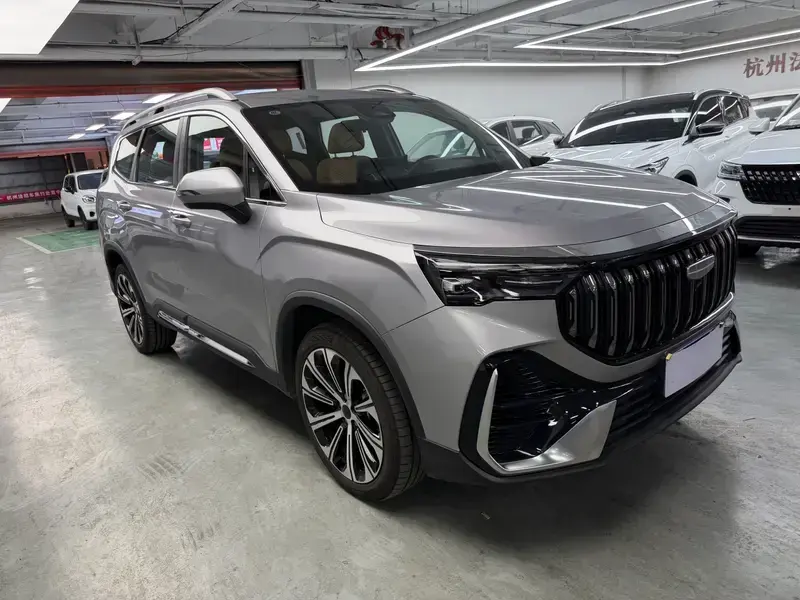 2025 Geely Haoyue L с пробегом 1 500 км