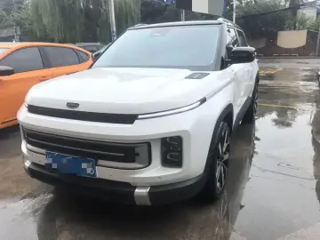 Geely Icon