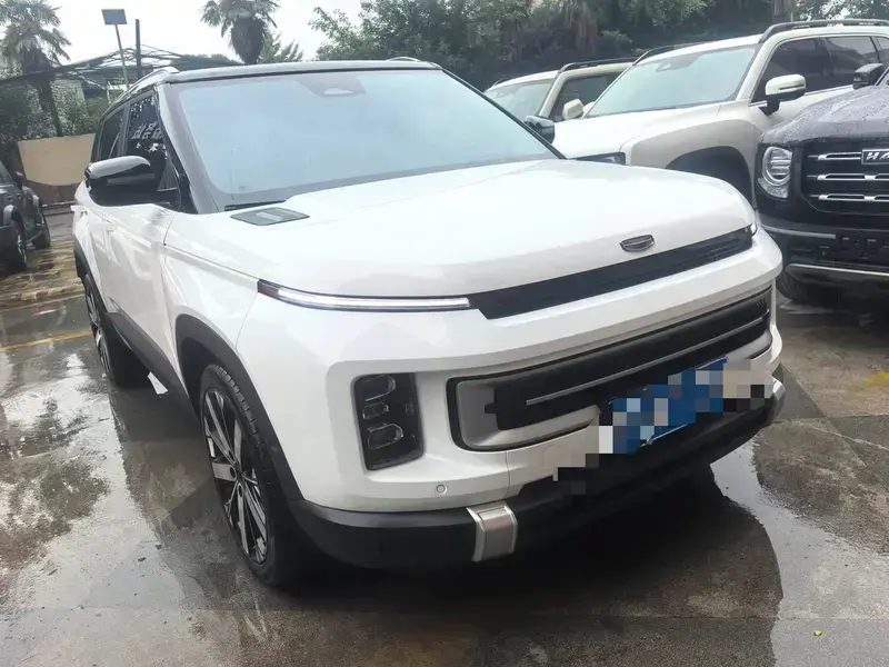 2023 Geely Icon с пробегом 35 000 км