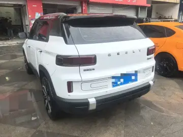 2023 Geely Icon с пробегом 35 000 км