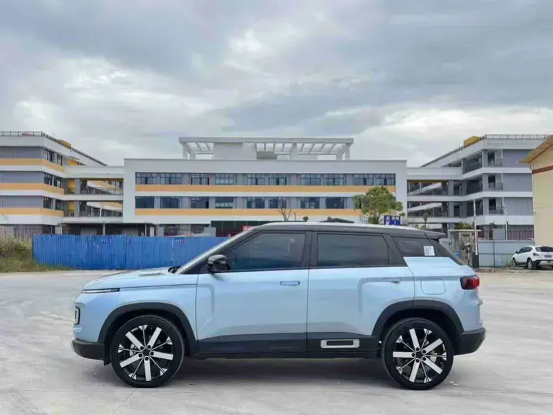 2023 Geely Icon с пробегом 30 000 км