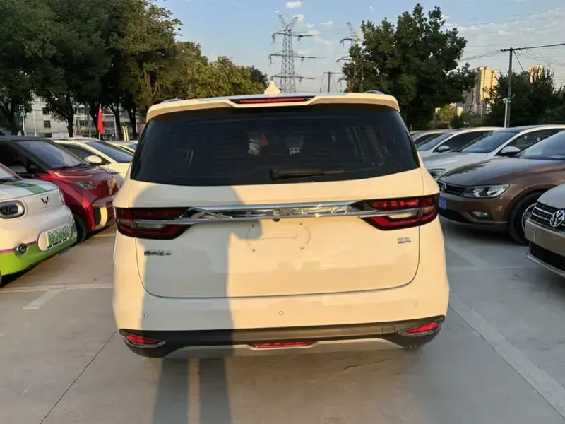 2022 Geely Jiaji с пробегом 52 000 км