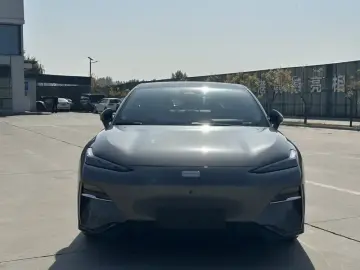 2024 Geely Galaxy E8 с пробегом 71 600 км
