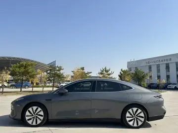 2024 Geely Galaxy E8 с пробегом 71 600 км
