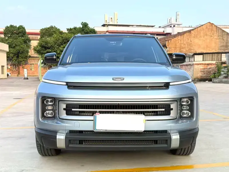 2023 Geely Icon с пробегом 13 000 км