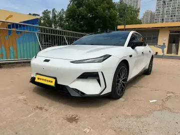 Geely Galaxy E8