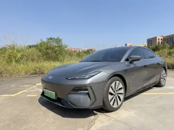Geely Galaxy E8