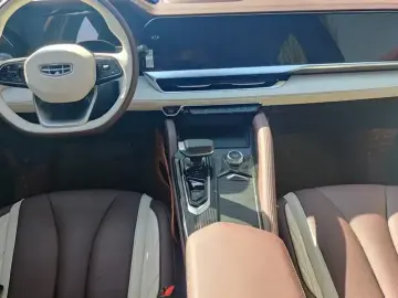 2021 Geely Monjaro с пробегом 31 000 км