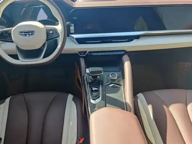 2021 Geely Monjaro с пробегом 31 000 км
