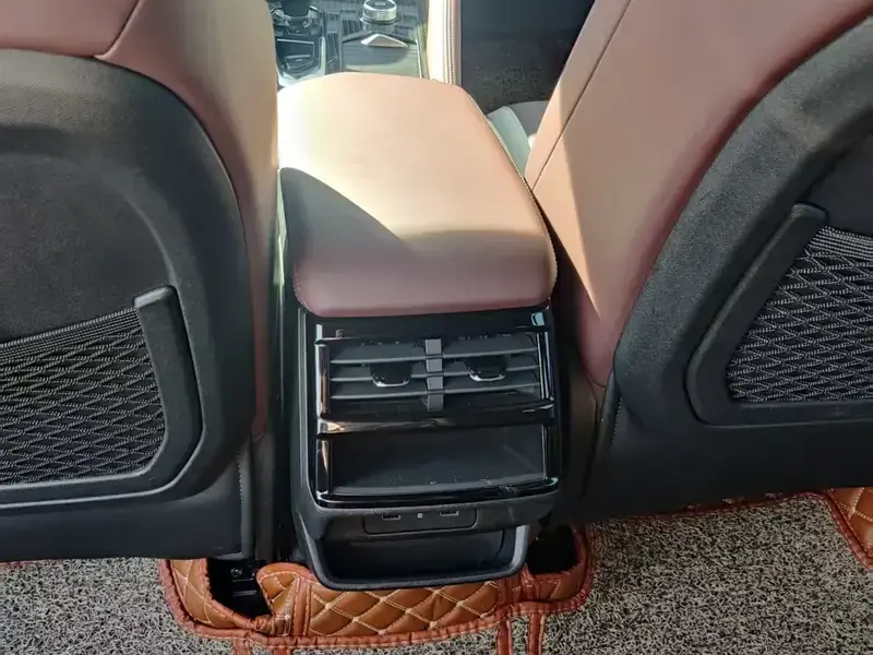 2021 Geely Monjaro с пробегом 31 000 км
