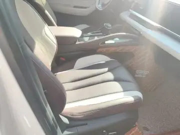 2021 Geely Monjaro с пробегом 31 000 км