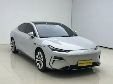 2024 Geely Galaxy E8 с пробегом 36 900 км