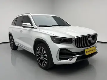 2025 Geely Monjaro с пробегом 10 300 км