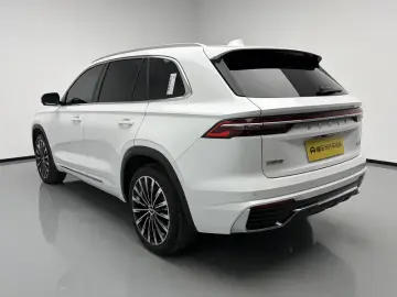 2025 Geely Monjaro с пробегом 10 300 км