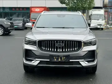 2024 Geely Monjaro с пробегом 15 000 км