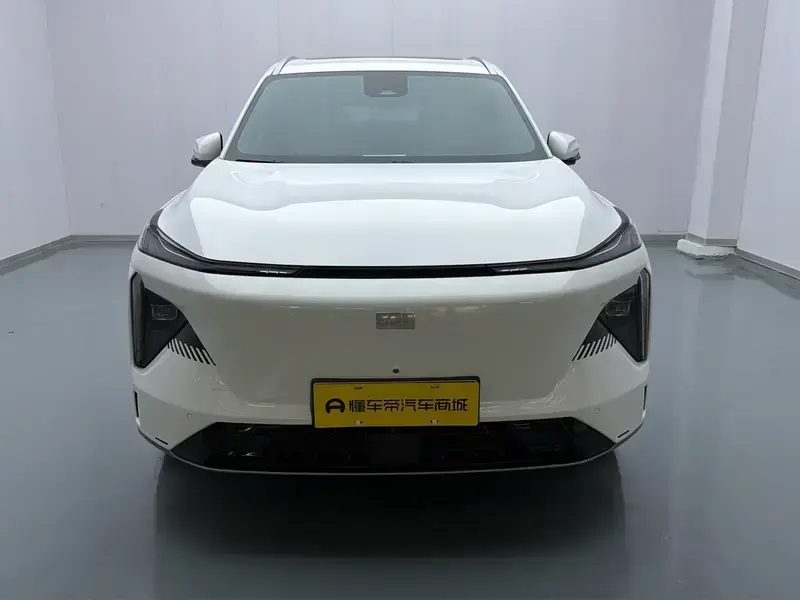 2024 Geely Galaxy L7 с пробегом 22 000 км