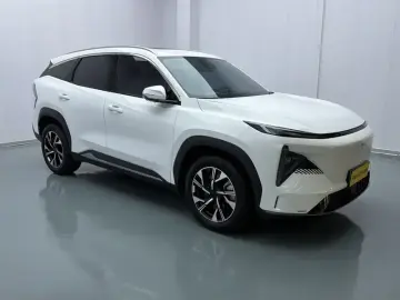 2024 Geely Galaxy L7 с пробегом 22 000 км