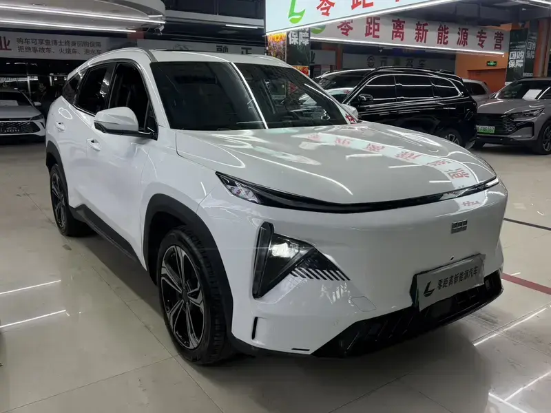 2023 Geely Galaxy L7 с пробегом 53 000 км