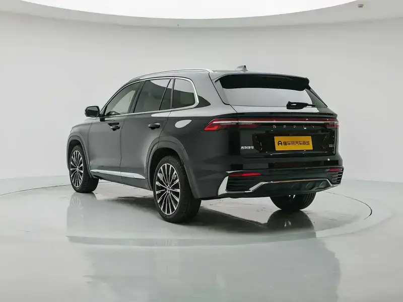 2025 Geely Monjaro с пробегом 19 400 км