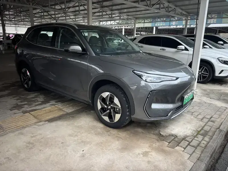 2026 Geely Galaxy E5 с пробегом 5 000 км