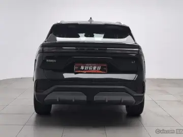 2023 Geely Galaxy L7 с пробегом 24 200 км