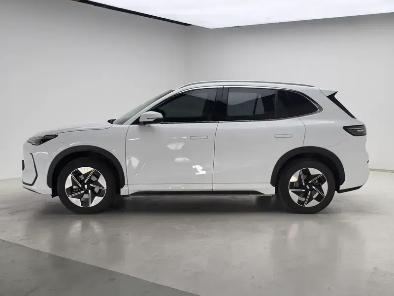 2024 Geely Galaxy E5 с пробегом 55 000 км