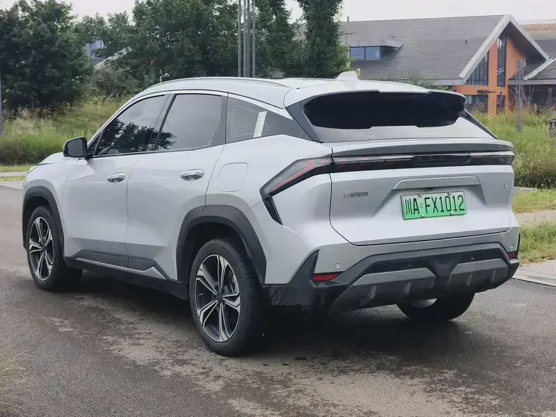 2024 Geely Galaxy L7 с пробегом 59 900 км