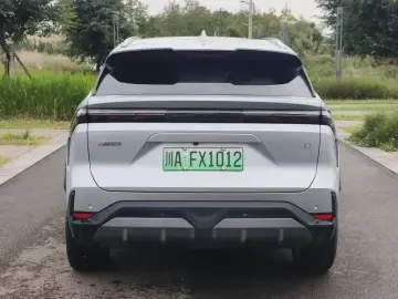 2024 Geely Galaxy L7 с пробегом 59 900 км