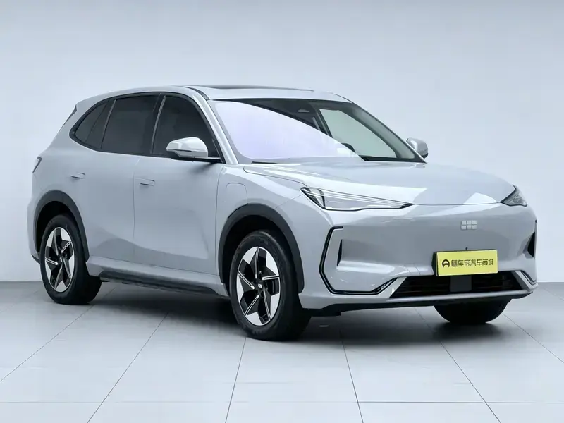 2024 Geely Galaxy E5 с пробегом 39 500 км