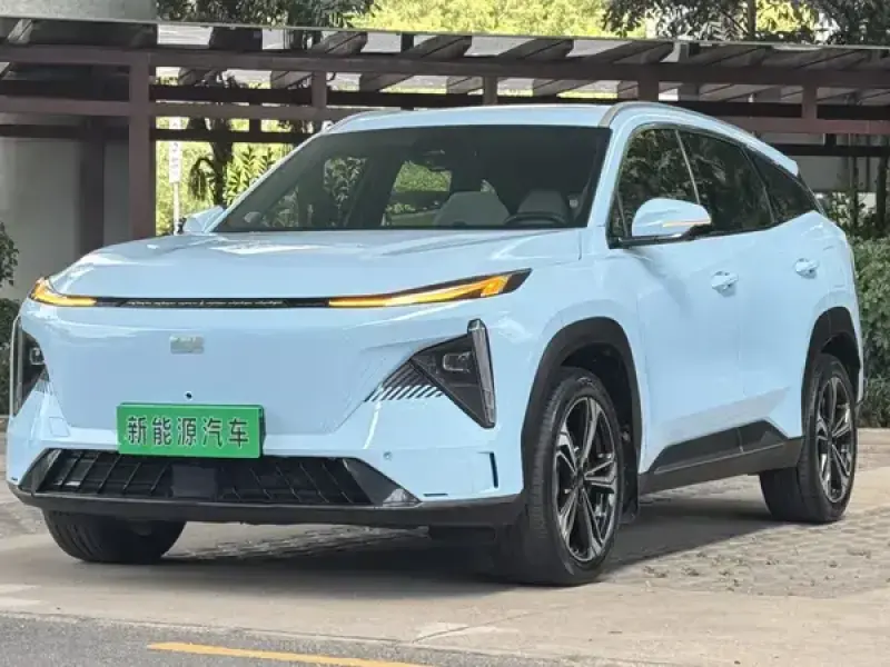2023 Geely Galaxy L7 с пробегом 65 000 км