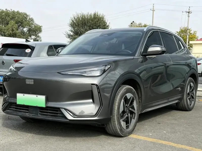 2026 Geely Galaxy E5 с пробегом 12 900 км