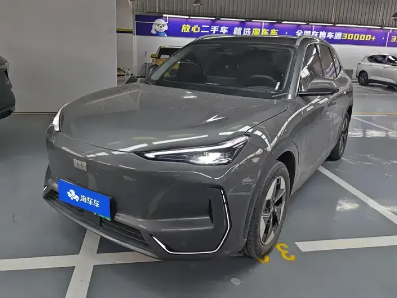 2024 Geely Galaxy E5 с пробегом 31 000 км