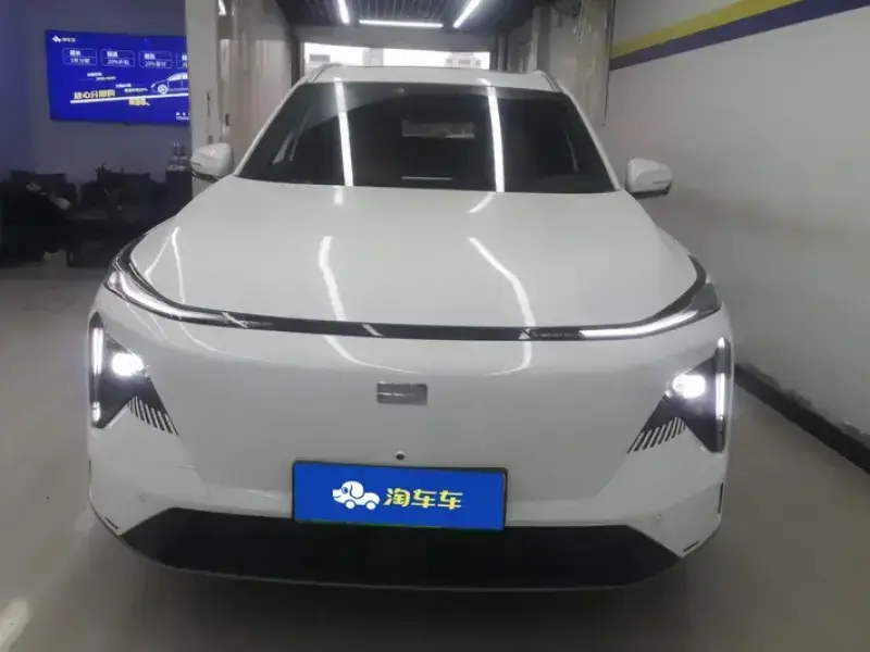 2024 Geely Galaxy L7 с пробегом 41 000 км
