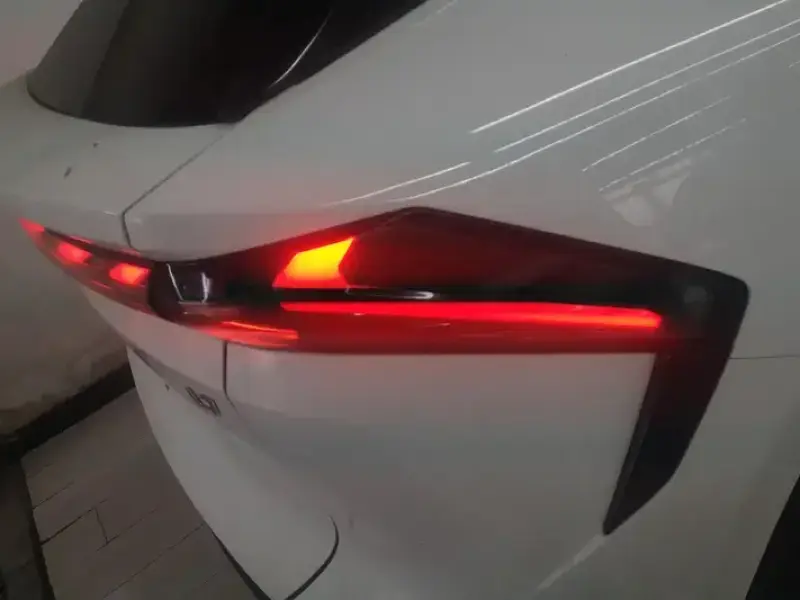 2024 Geely Galaxy L7 с пробегом 41 000 км