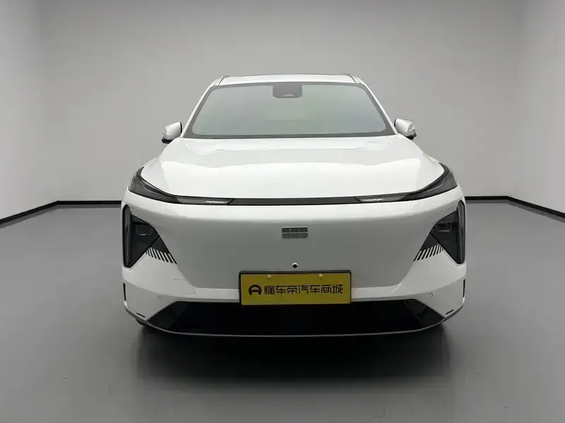 2024 Geely Galaxy L7 с пробегом 66 000 км