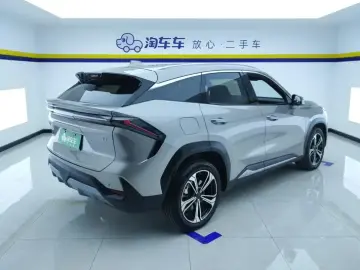 2024 Geely Galaxy L7 с пробегом 44 000 км