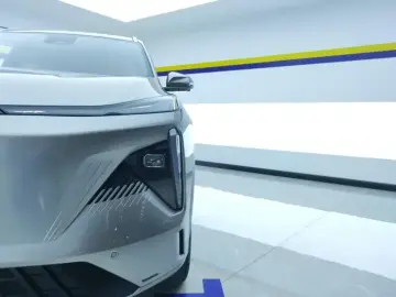 2024 Geely Galaxy L7 с пробегом 44 000 км