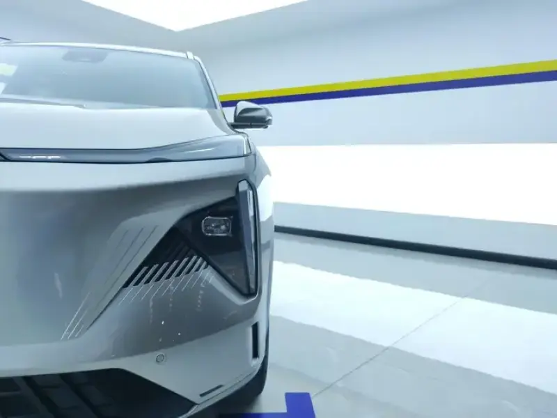 2024 Geely Galaxy L7 с пробегом 44 000 км