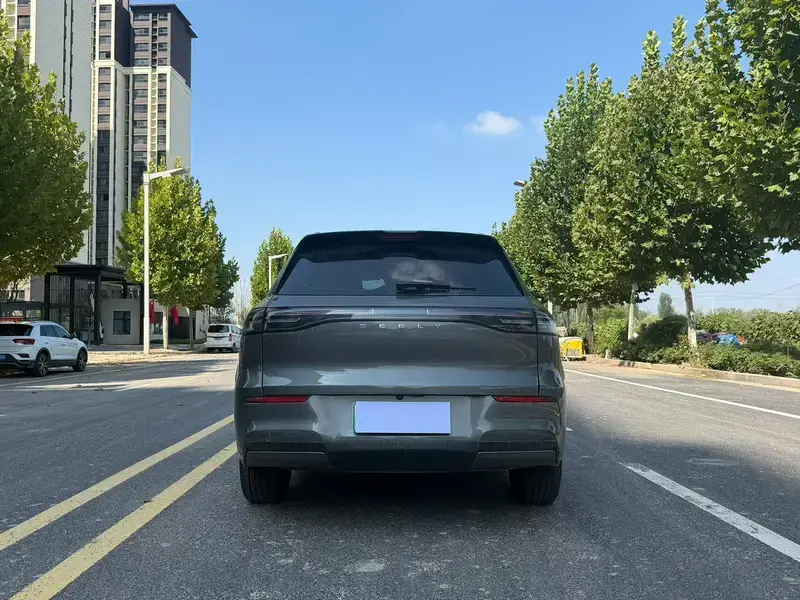 2024 Geely Galaxy E5 с пробегом 41 000 км