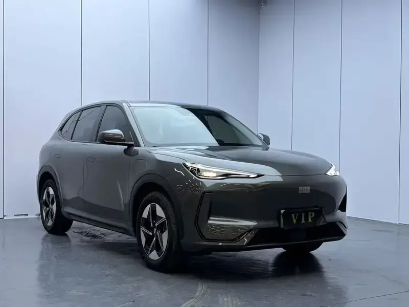 2024 Geely Galaxy E5 с пробегом 27 800 км