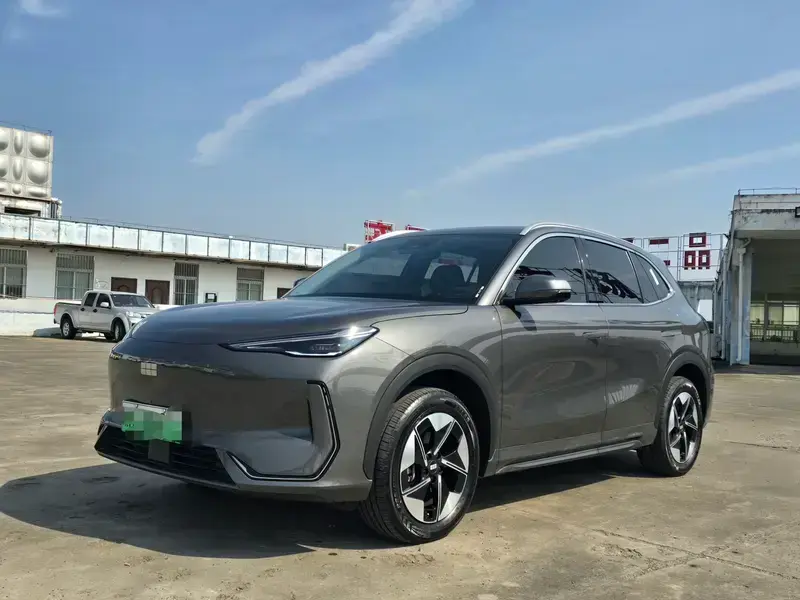 2026 Geely Galaxy E5 с пробегом 5 000 км