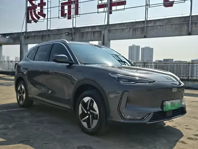 2026 Geely Galaxy E5 с пробегом 5 000 км