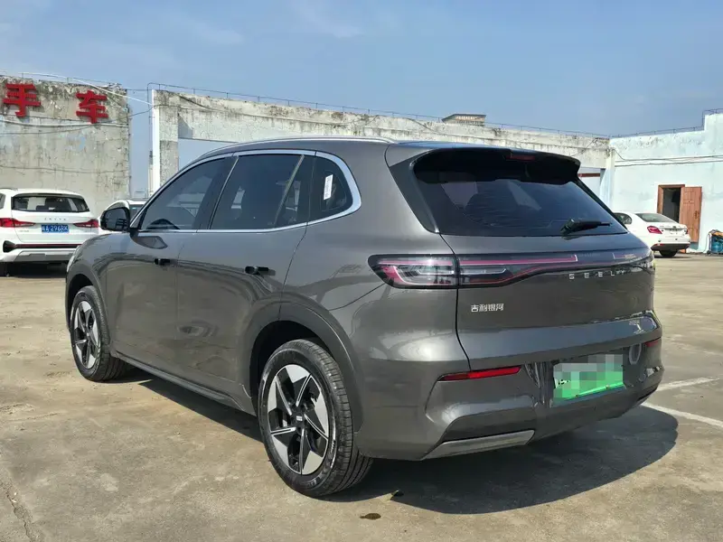 2026 Geely Galaxy E5 с пробегом 5 000 км