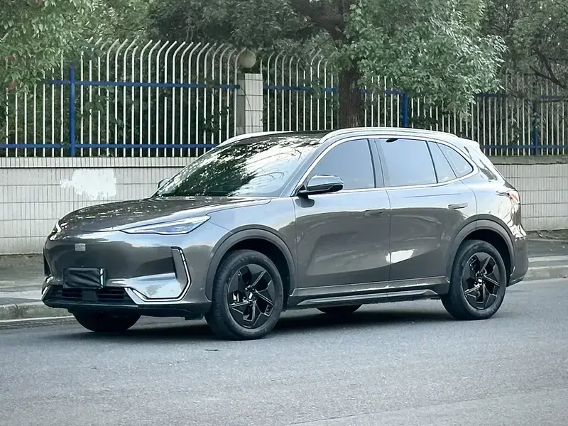 2024 Geely Galaxy E5 с пробегом 34 000 км