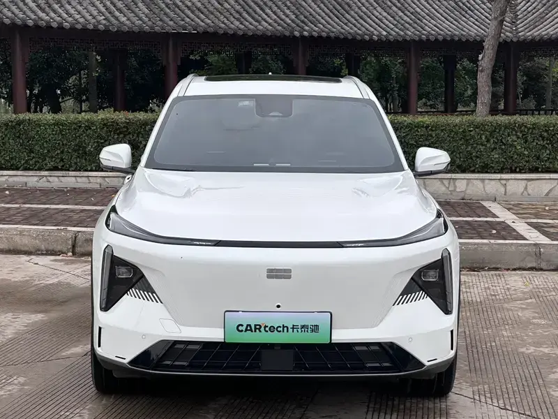 2024 Geely Galaxy L7 с пробегом 23 000 км