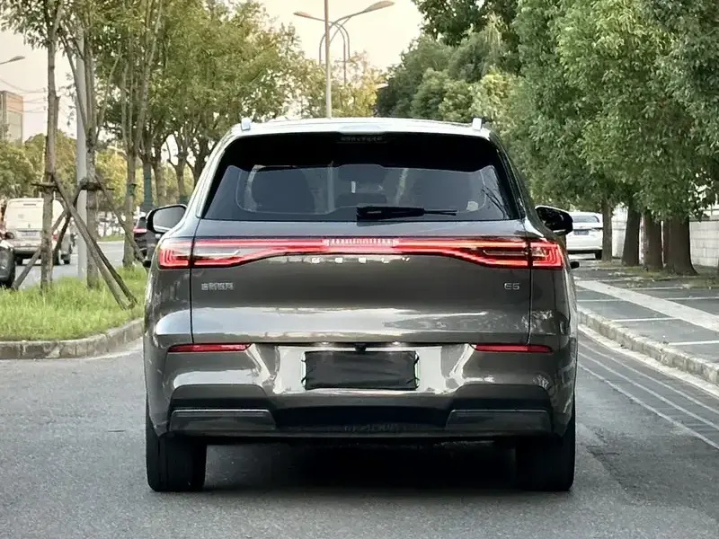 2024 Geely Galaxy E5 с пробегом 34 000 км