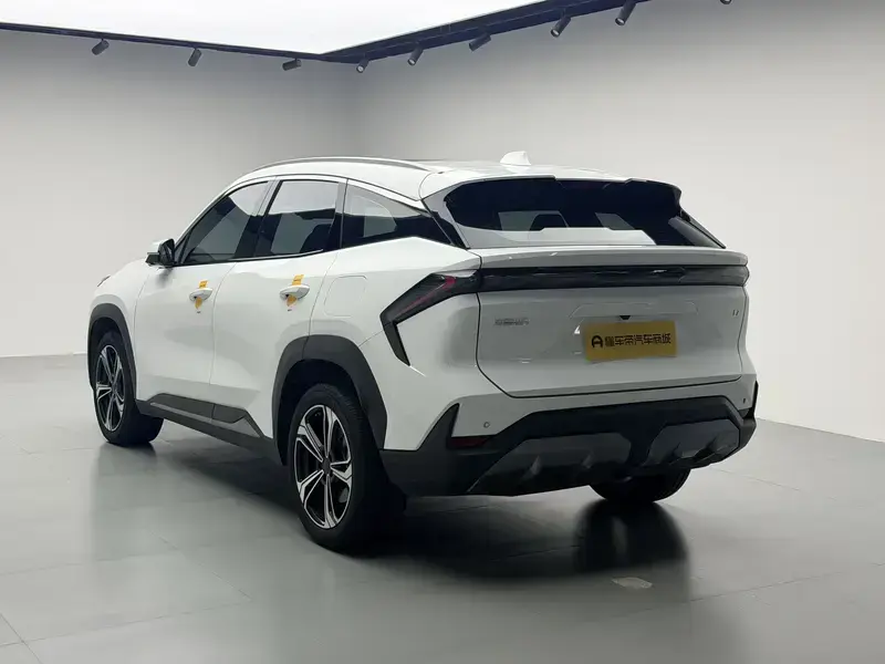 2023 Geely Galaxy L7 с пробегом 73 800 км